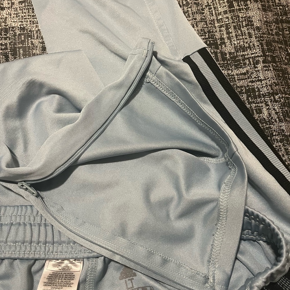 Adidas Magic Gray Blue Sweatpants Relaxed Fit Joggers - Picture 4 of 6